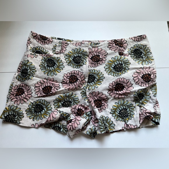 LOFT cream and floral shorts size 10 - Picture 1 of 4